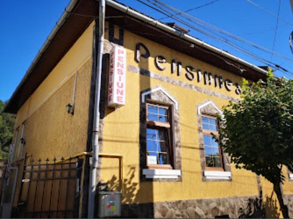 סיגישוארה Gasthaus Am Bahnhof מראה חיצוני תמונה
