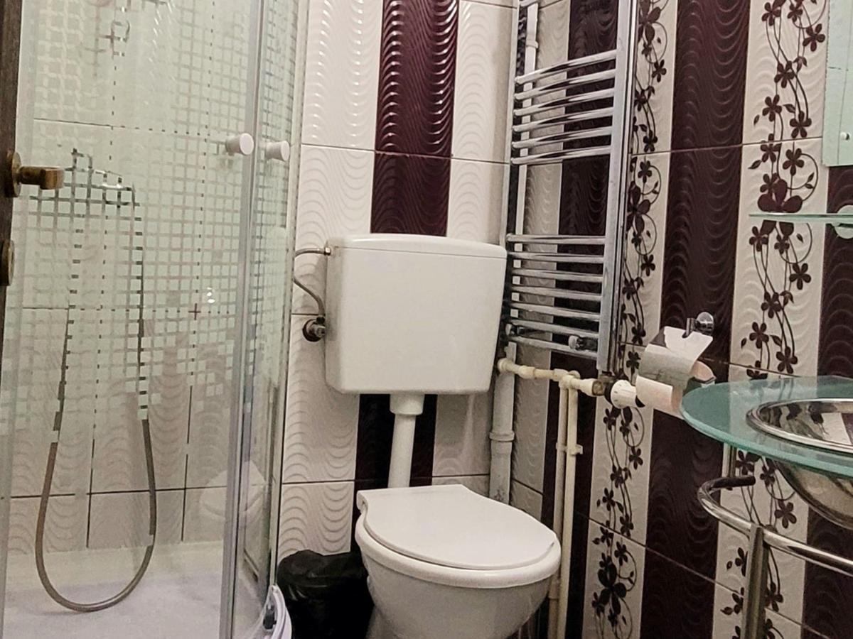 סיגישוארה Gasthaus Am Bahnhof מראה חיצוני תמונה
